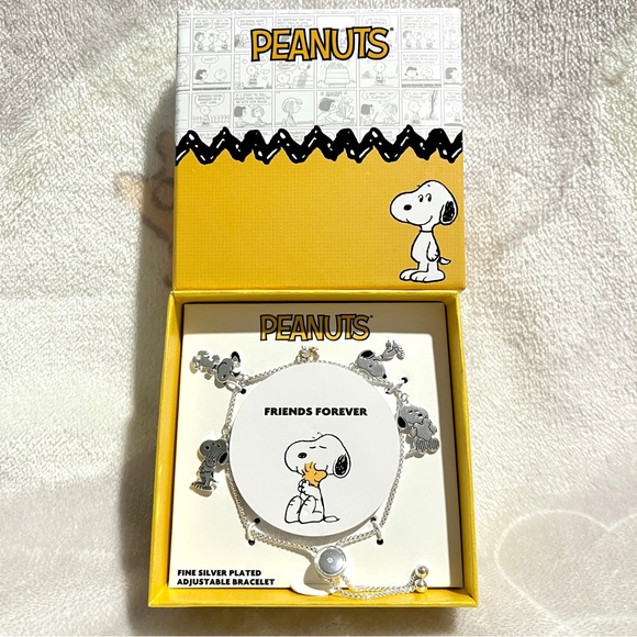Peanuts Jewelry - NEW Peanuts Snoopy “Friends Forever” Fine Silver Plated Adjustable Bracelet